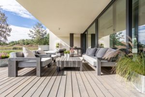 Avoir une belle terrasse à Saint-Jean-du-Corail-des-Bois 